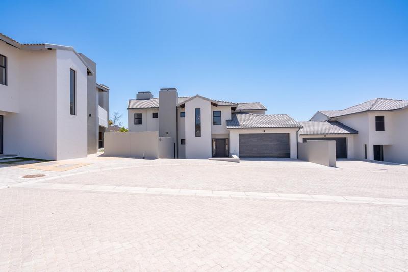 3 Bedroom Property for Sale in Country Club Western Cape